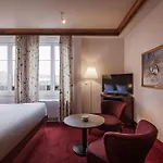 Yona Ex Le Parc Hotel 4*