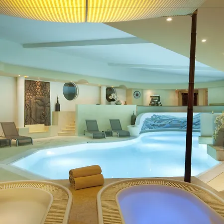 Hotell Le Parc Devient Yona 4*