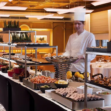 Le Parc Devient Yona 4*