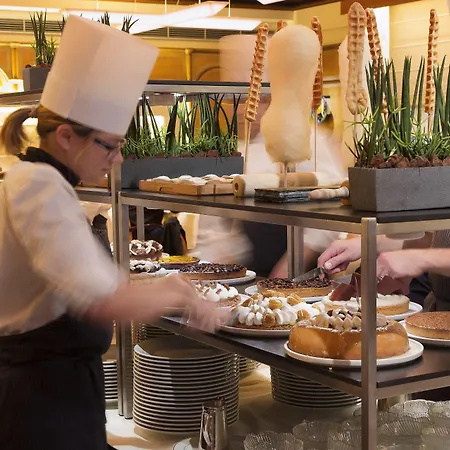 Le Parc Devient Yona 4*