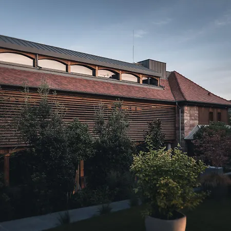 Hotel Le Parc Devient Yona 4*