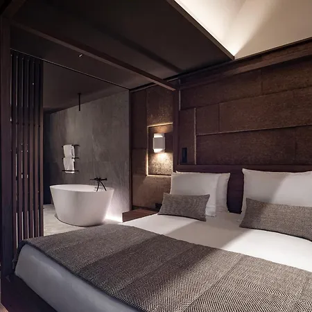 Yona Ex Le Parc Hotel 4*