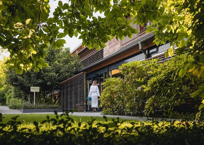 Hotel Yona Ex Le Parc Hotel 4*