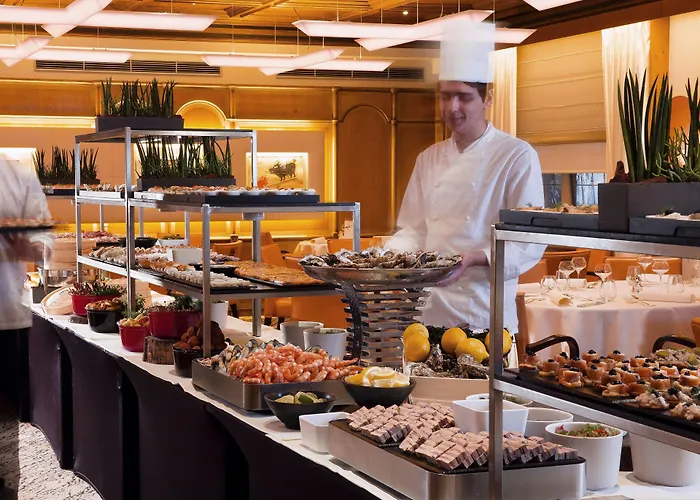 Yona Ex Le Parc Hotel 4*