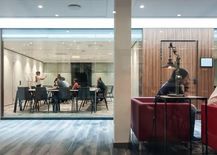 Yona Ex Le Parc Hotel