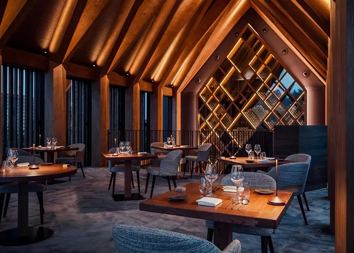 Yona Ex Le Parc Hotel Hotel