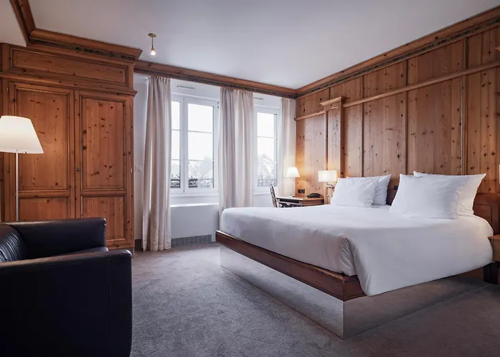 Yona Ex Le Parc Hotel