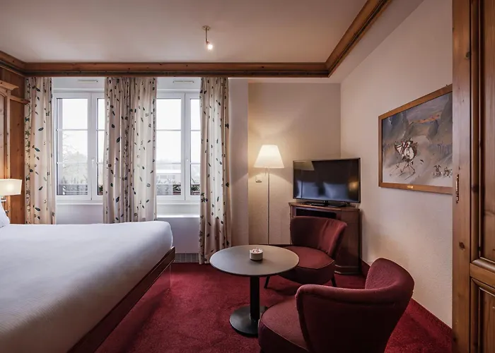 Yona Ex Le Parc Hotel Hotel 4*